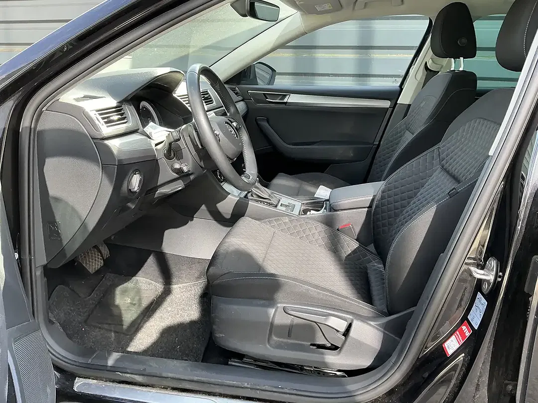 Skoda Superb iV Ambition - Thumbnail 5