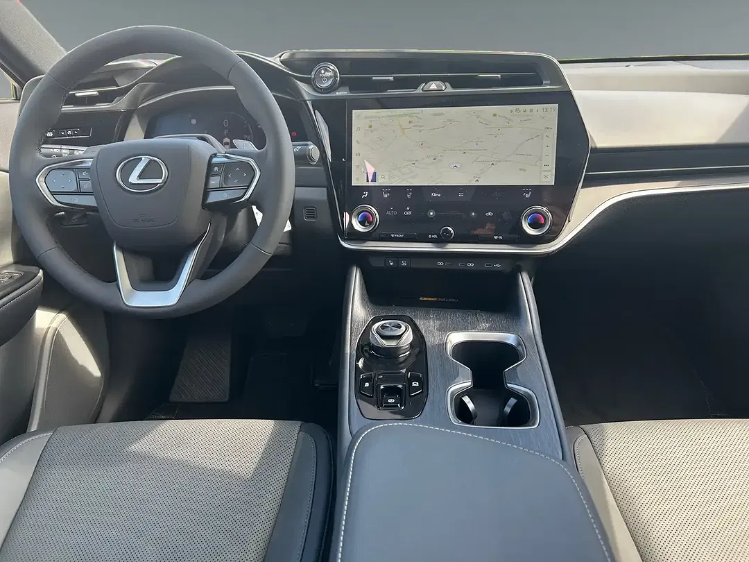 Lexus RZ 300e Executive Line - Thumbnail 10