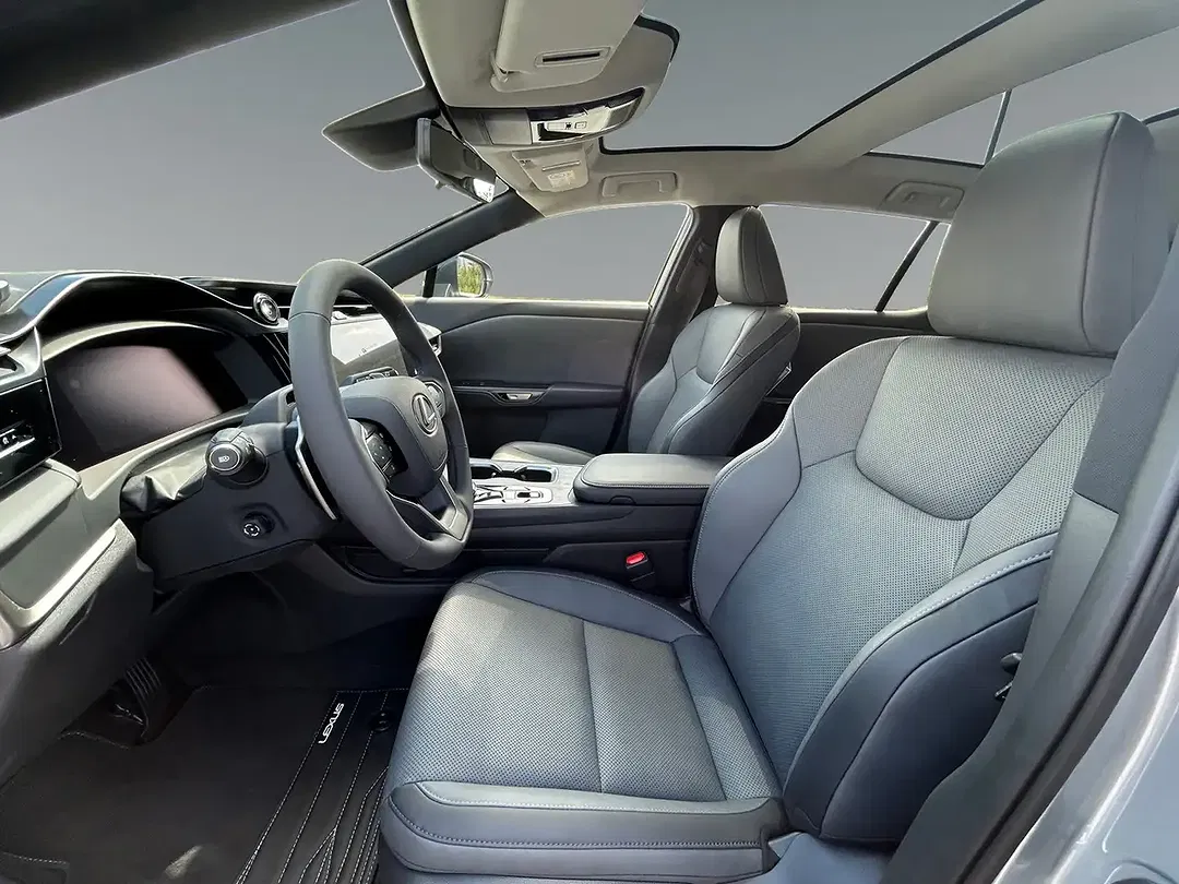 Lexus RZ 300e Executive Line - Thumbnail 9