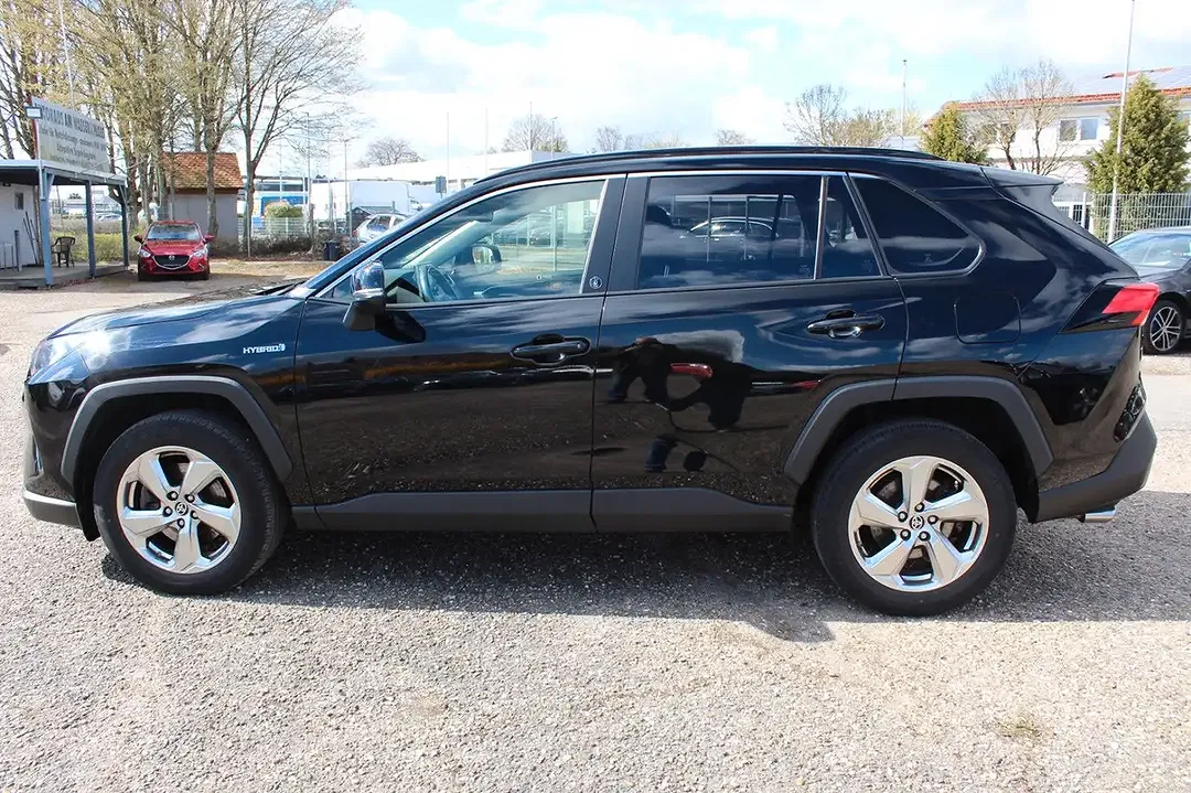 Toyota RAV 4 Hybrid 4x4 Team Deutschland - Thumbnail 13