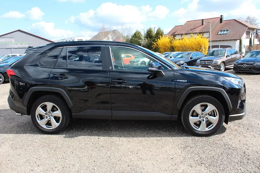 Toyota RAV 4 Hybrid 4x4 Team Deutschland - Thumbnail 7