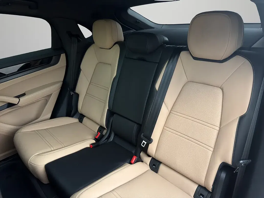 Porsche Cayenne E-Hybrid Coupe Edition - Thumbnail 12