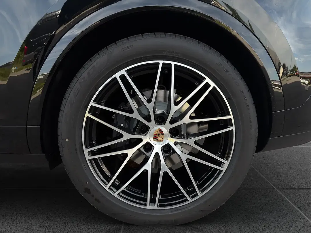 Porsche Cayenne E-Hybrid Coupe Edition - Thumbnail 8