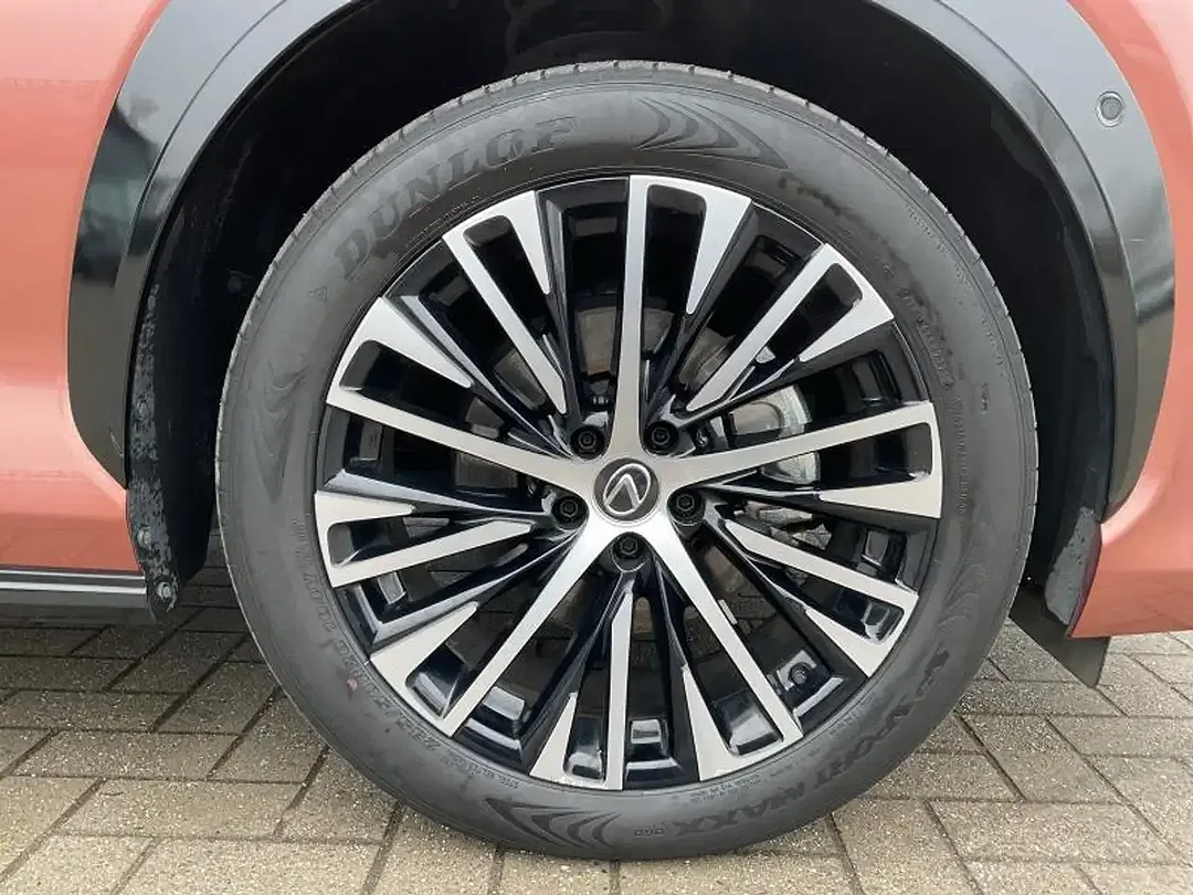 Lexus RZ 4x4 - Thumbnail 13