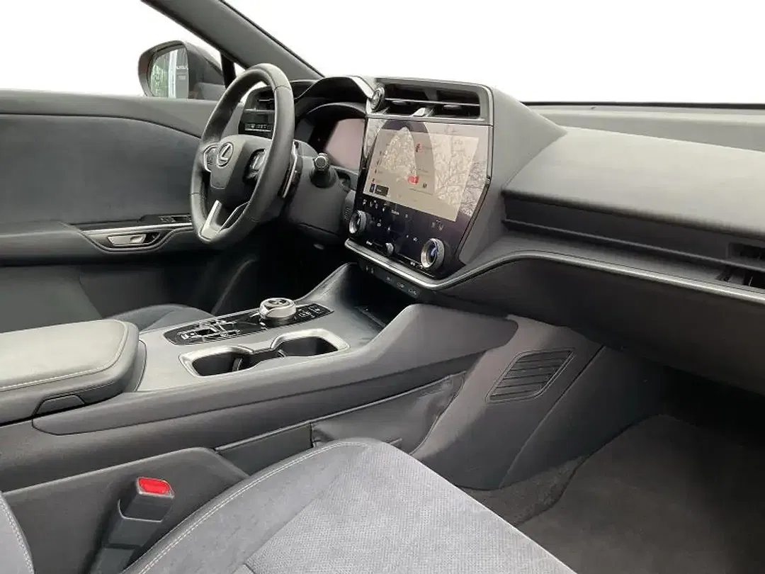 Lexus RZ 4x4 - Thumbnail 6