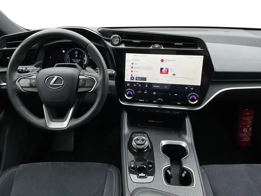 Lexus RZ 4x4 - Thumbnail 7