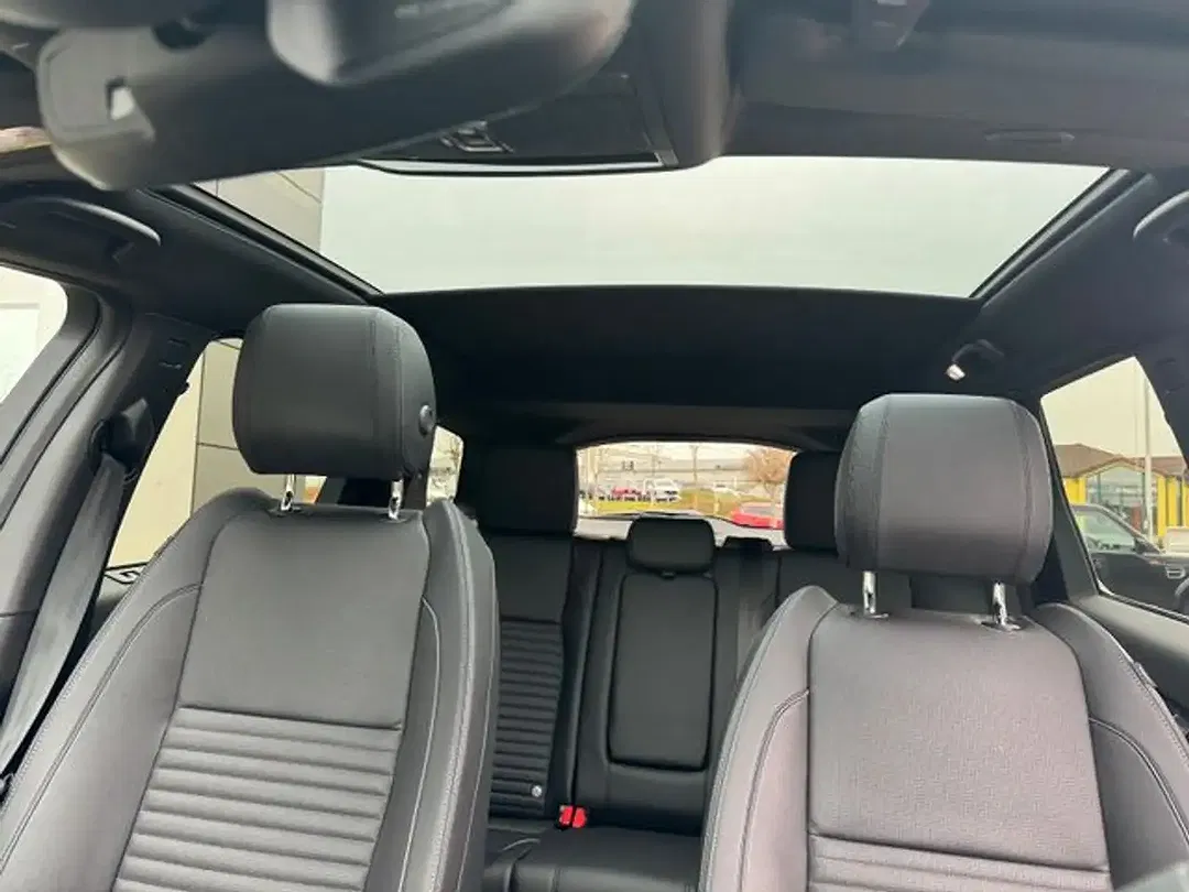 Land Rover Discovery Sport 4x4 Hybrid Dynamic SE - Thumbnail 13
