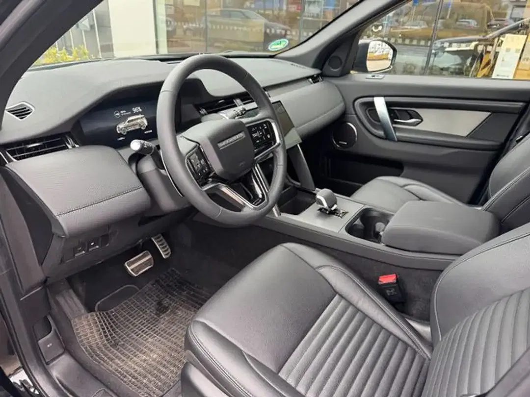 Land Rover Discovery Sport 4x4 Hybrid Dynamic SE - Thumbnail 5