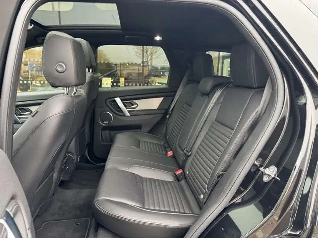 Land Rover Discovery Sport 4x4 Hybrid Dynamic SE - Thumbnail 6