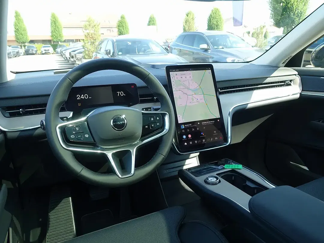 Volvo EX90 Twin Motor Executive Edition - Thumbnail 13