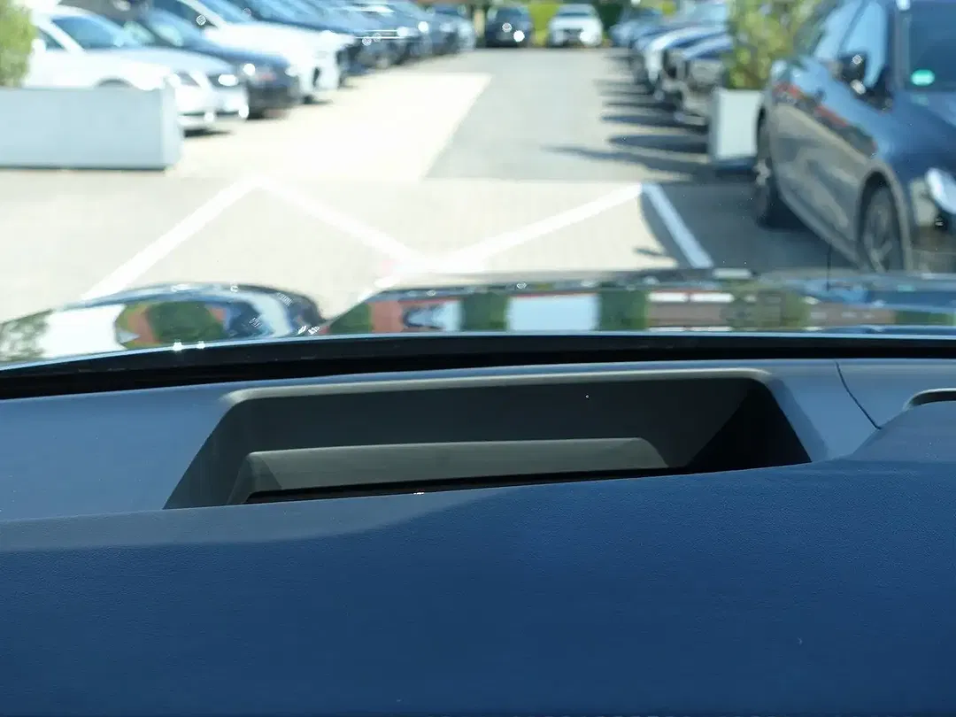 Volvo EX90 Twin Motor Executive Edition - Thumbnail 16
