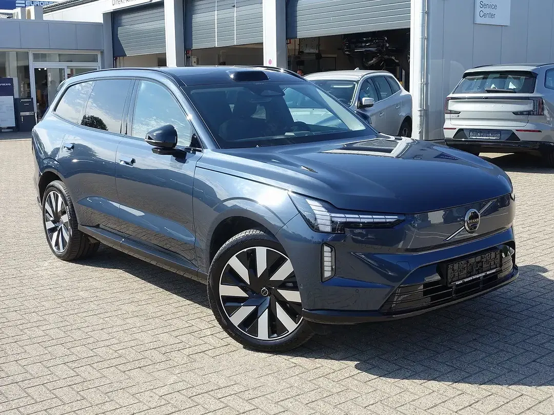 Volvo EX90 Twin Motor Executive Edition - Thumbnail 4