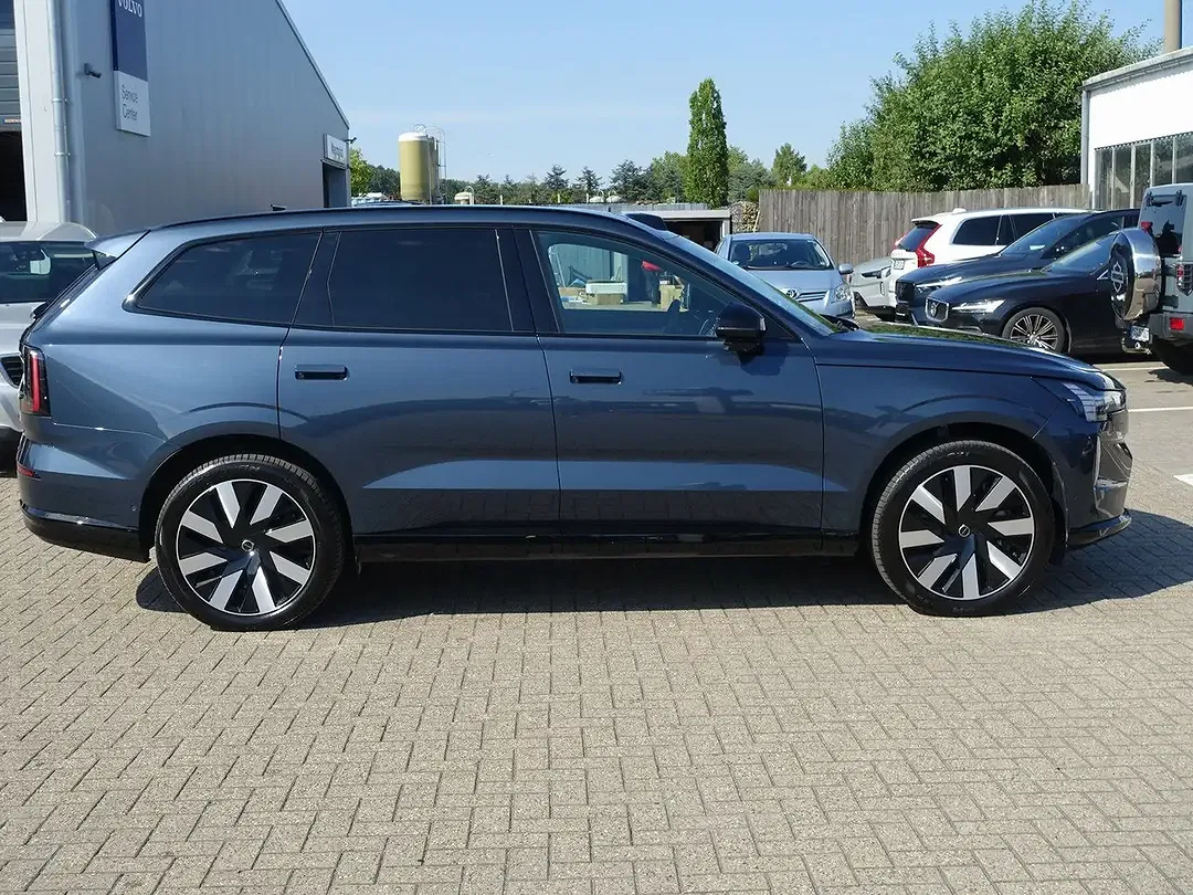 Volvo EX90 Twin Motor Executive Edition - Thumbnail 7
