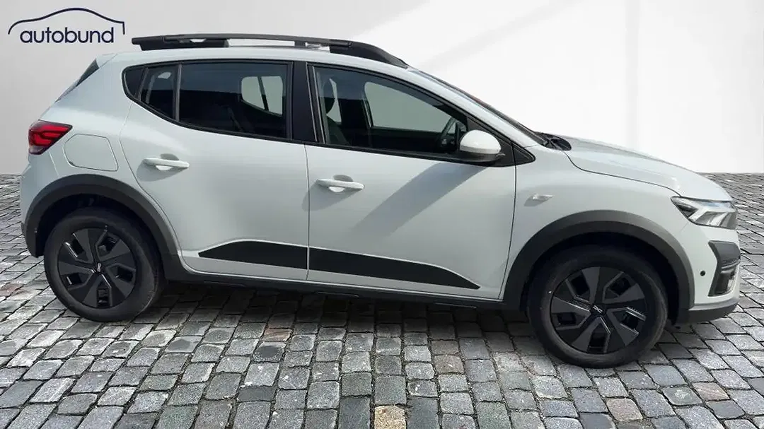 Dacia Sandero TCe Stepway - Thumbnail 4