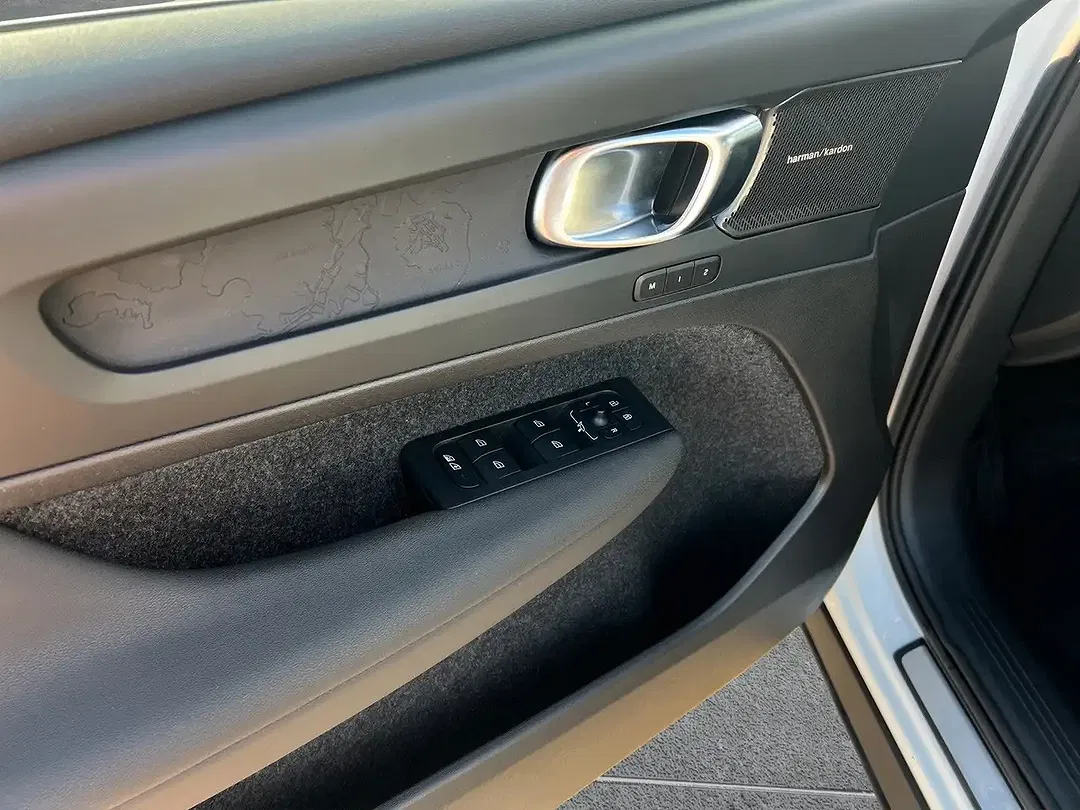 Volvo C40 EV Recharge Ultimate - Thumbnail 10