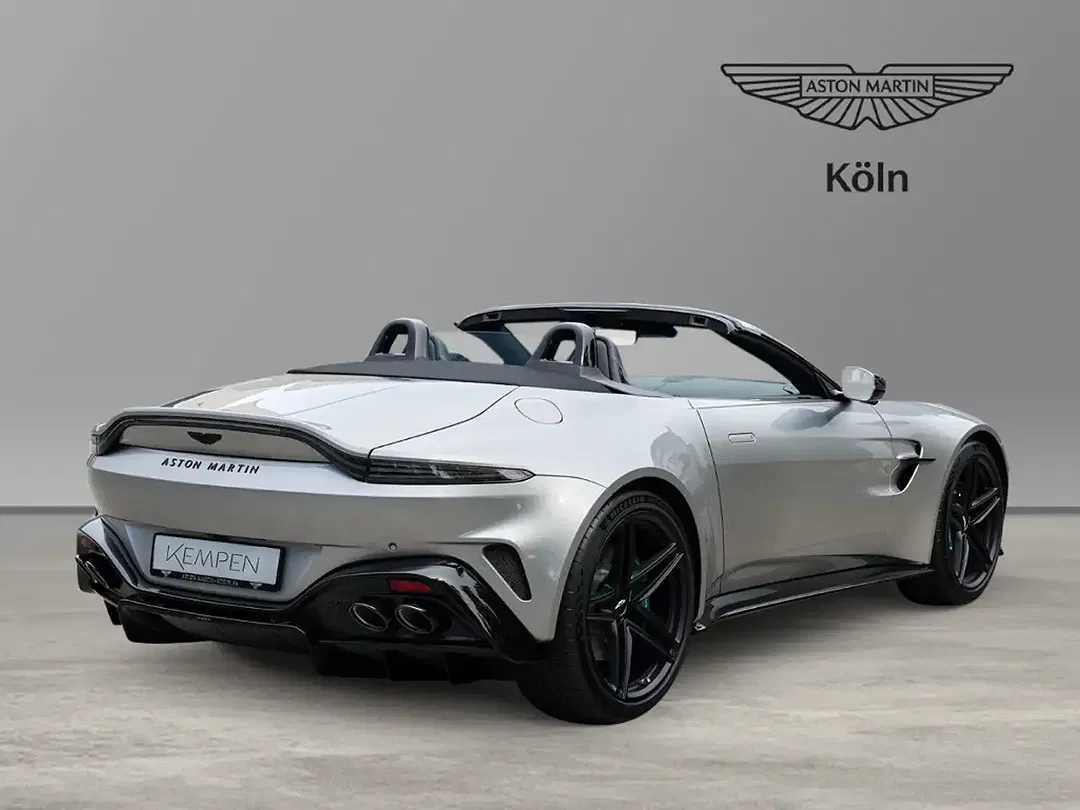 Aston Martin Vantage Roadster - Thumbnail 13