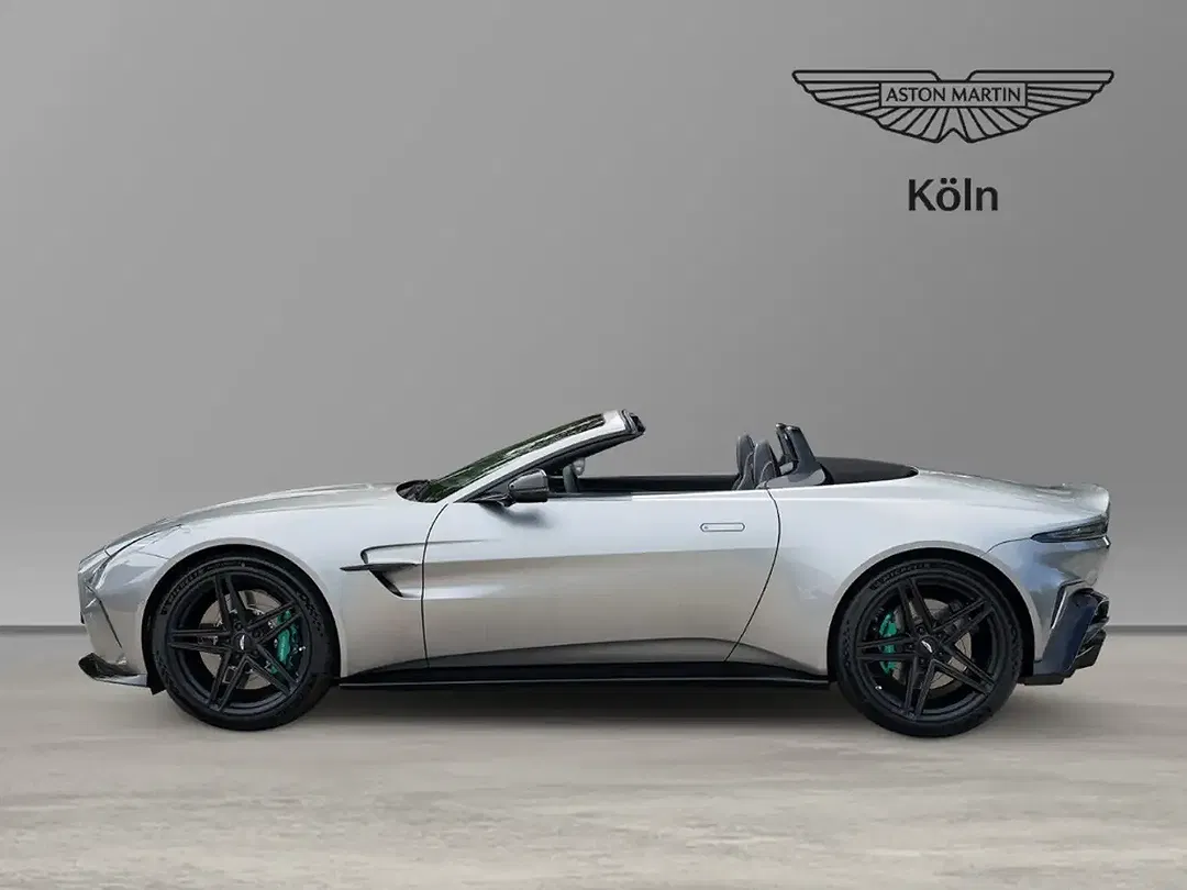 Aston Martin Vantage Roadster - Thumbnail 16