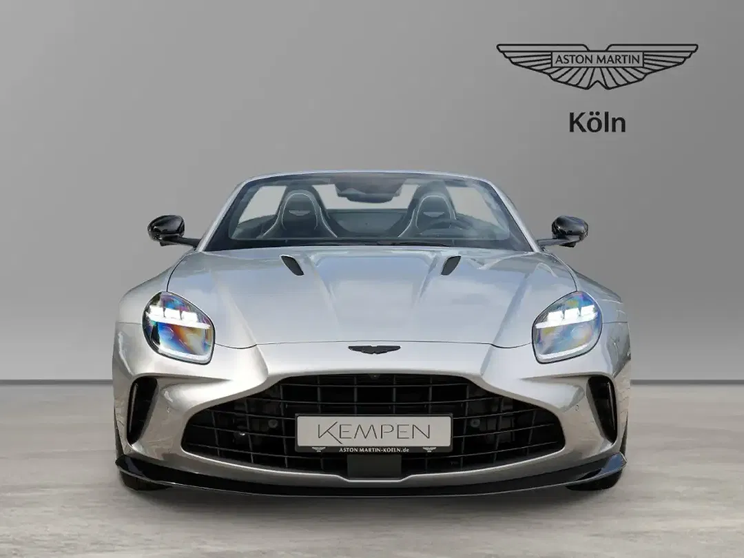 Aston Martin Vantage Roadster - Thumbnail 18