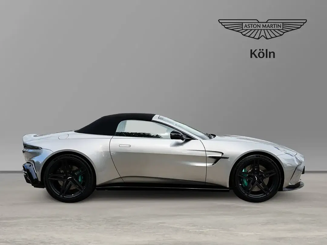 Aston Martin Vantage Roadster - Thumbnail 3