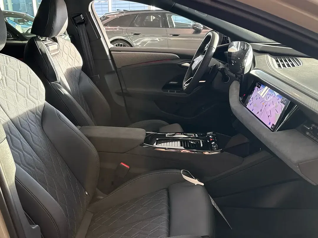 Audi A6 e-tron performance Avant plus - Thumbnail 9