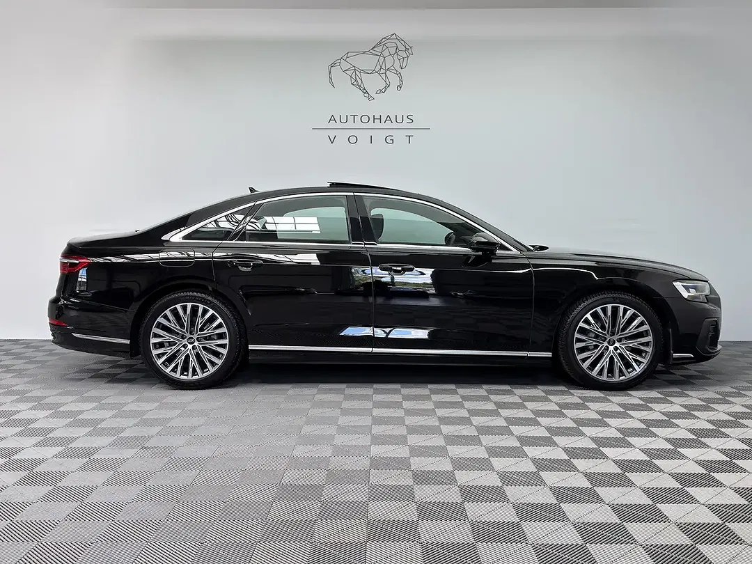 Audi A8 - Thumbnail 4