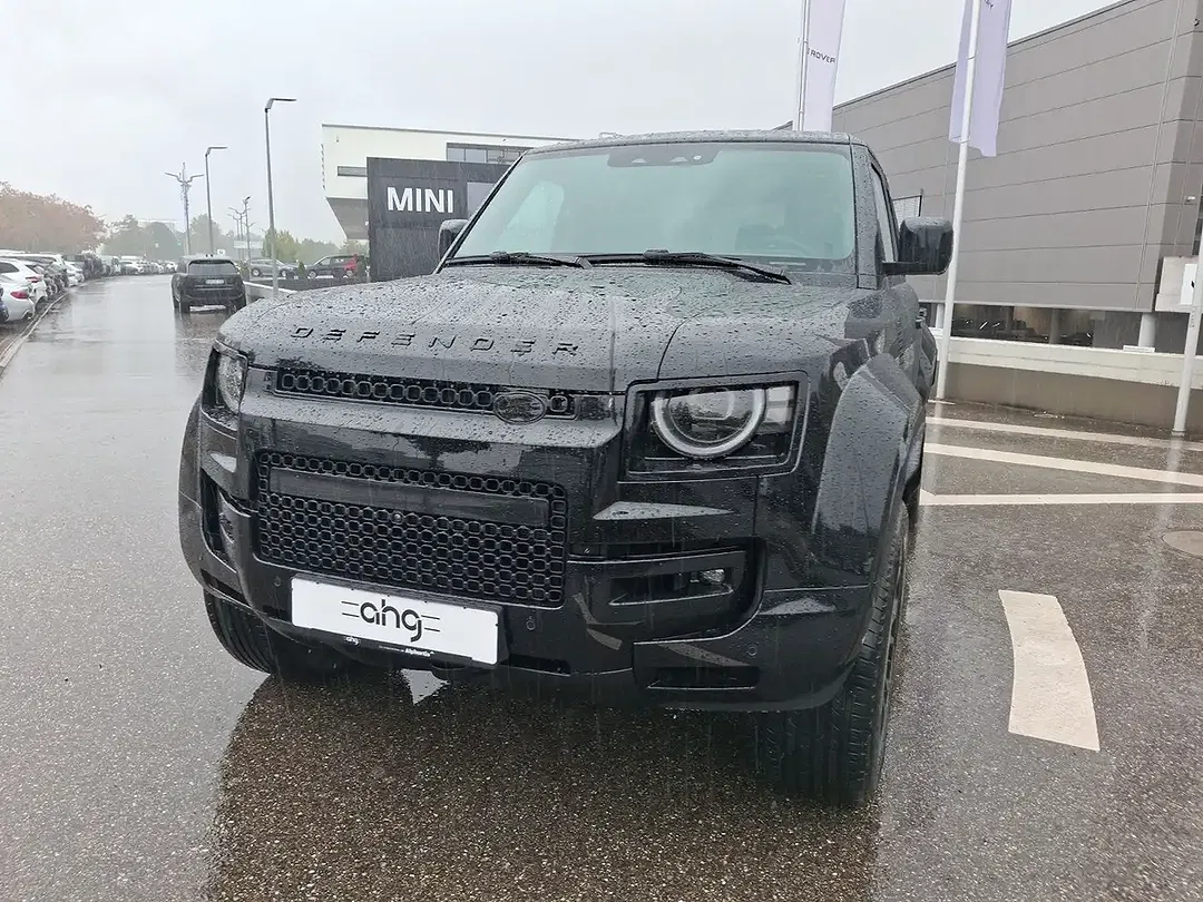 Land Rover Defender P635 OCTA Black Edition 110 - Thumbnail 9