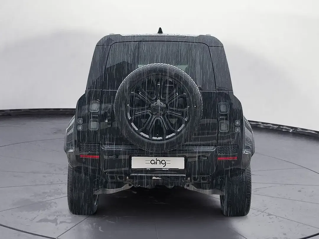 Land Rover Defender P635 OCTA Black Edition 110 - Thumbnail 4