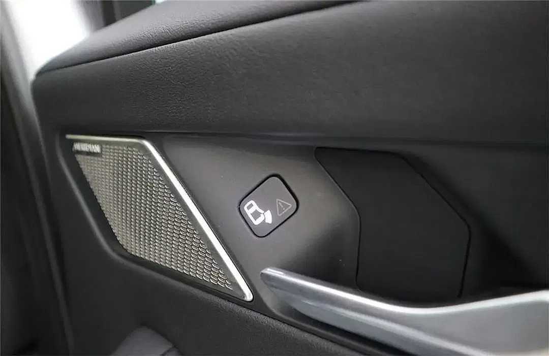 Jaguar I-Pace EV400 4x4 S - Thumbnail 7