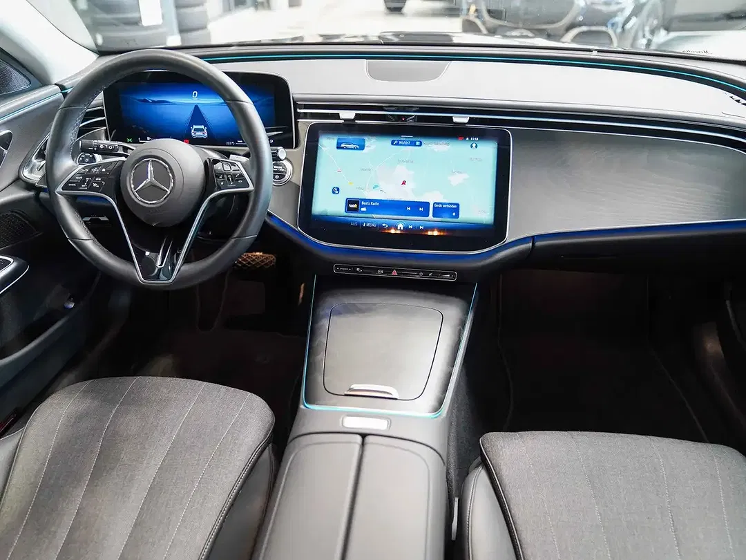 Mercedes-Benz E 220 Avantgarde - Thumbnail 13