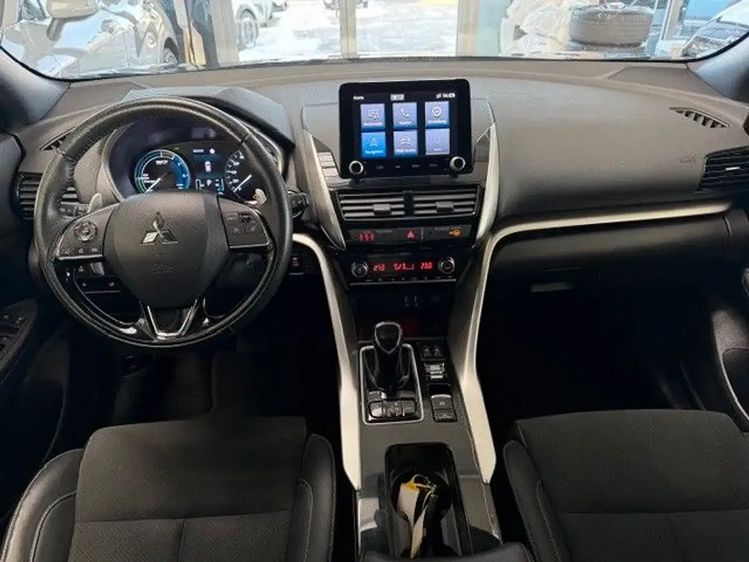 Mitsubishi Eclipse Cross Hybrid 4WD Plus - Thumbnail 13