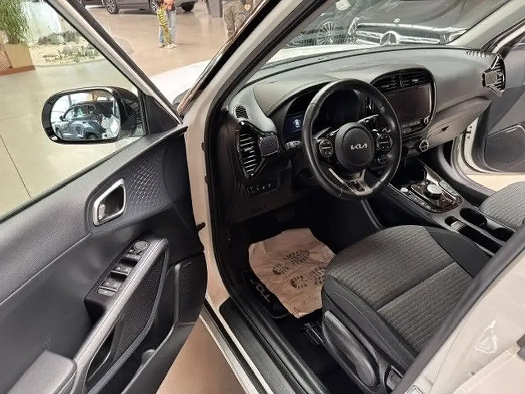 Kia Soul 64 kWh - foto 11