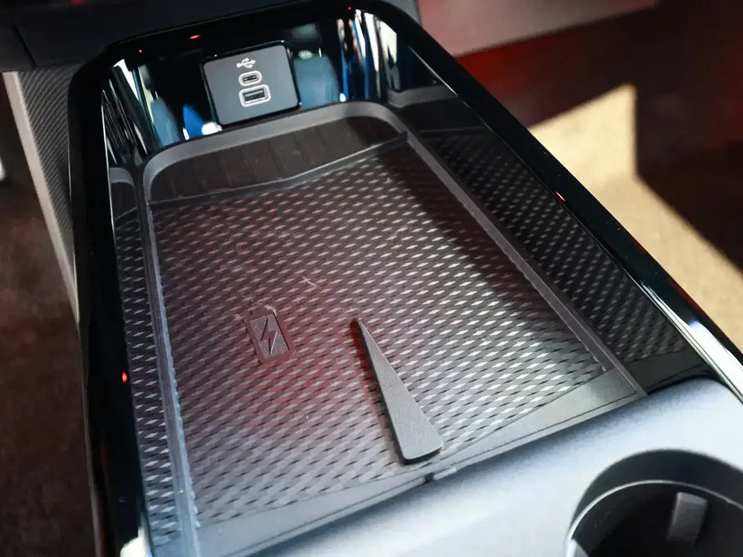 Ford Mustang Extended Range Premium - Thumbnail 11