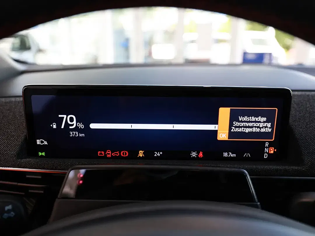 Ford Mustang Extended Range Premium - Thumbnail 15