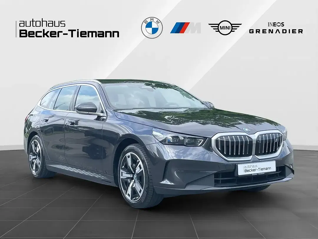 BMW i5 eDrive Touring - Thumbnail 4
