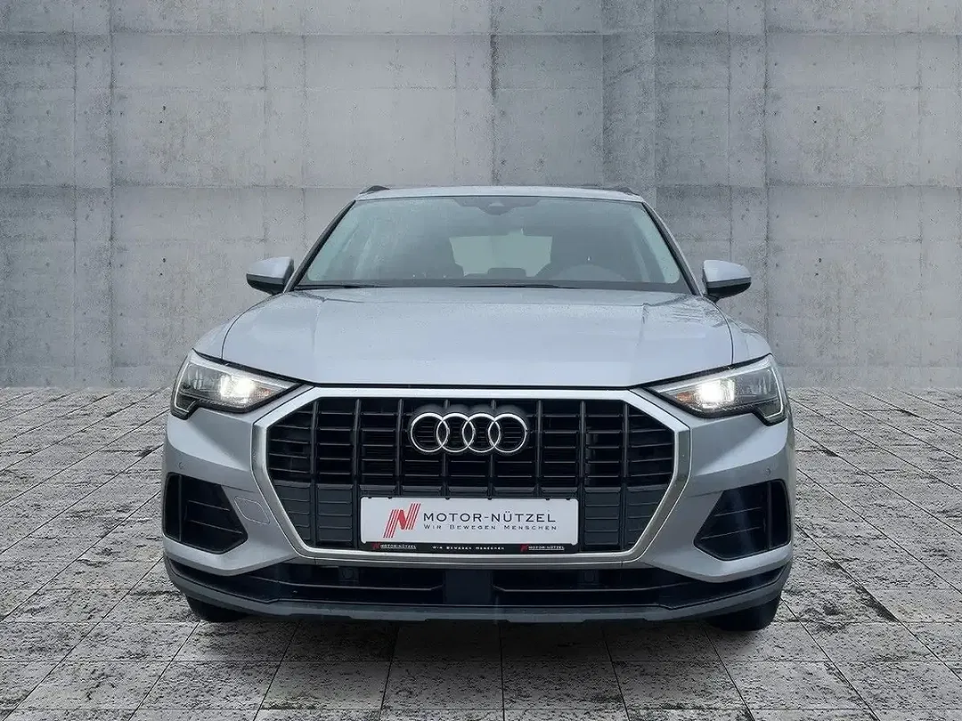 Audi Q3 45 TFSI e - Thumbnail 2
