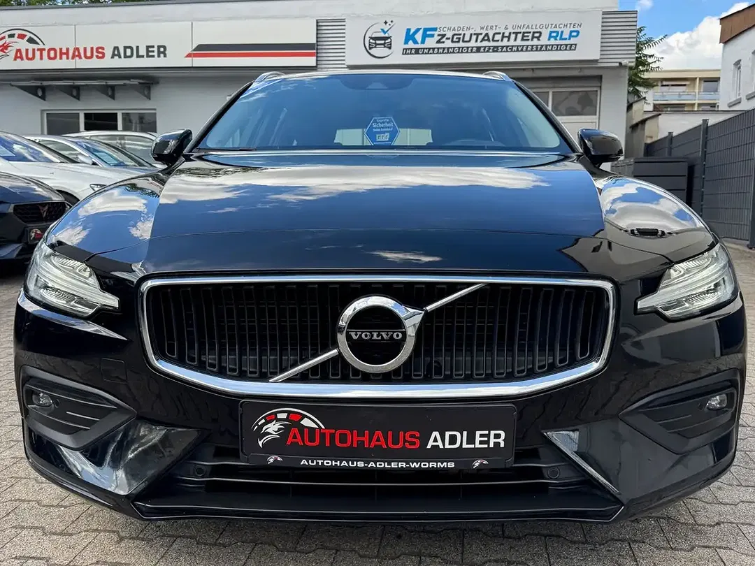 Volvo V60 D3 Momentum Pro - foto 2