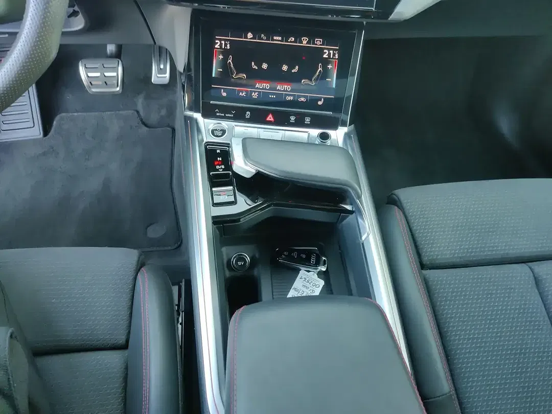 Audi Q8 e-tron 55 quattro Matrix LED S line - Thumbnail 11