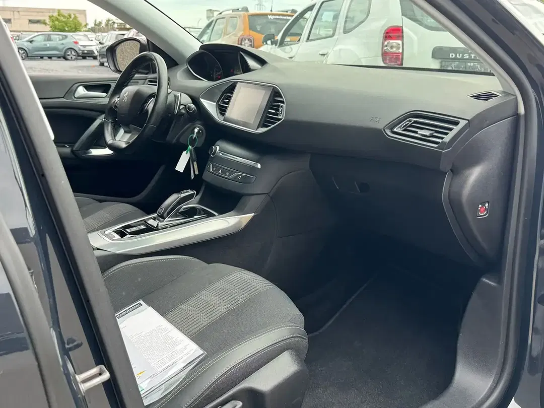 Peugeot 308 Active SW - Thumbnail 12