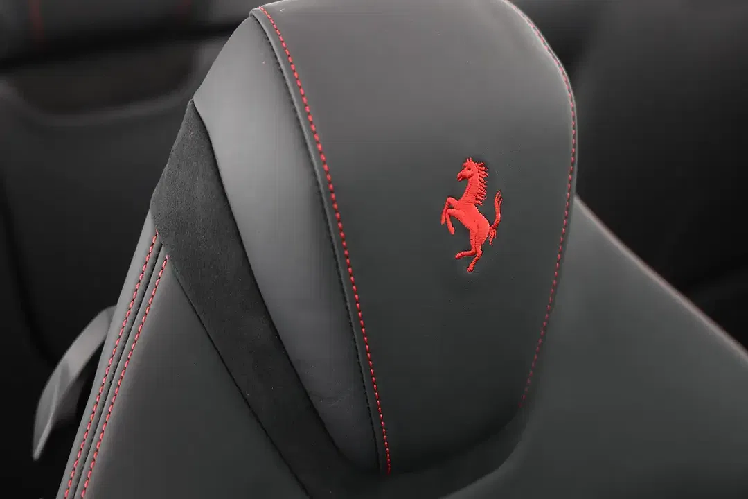 Ferrari Roma Spider - Thumbnail 12