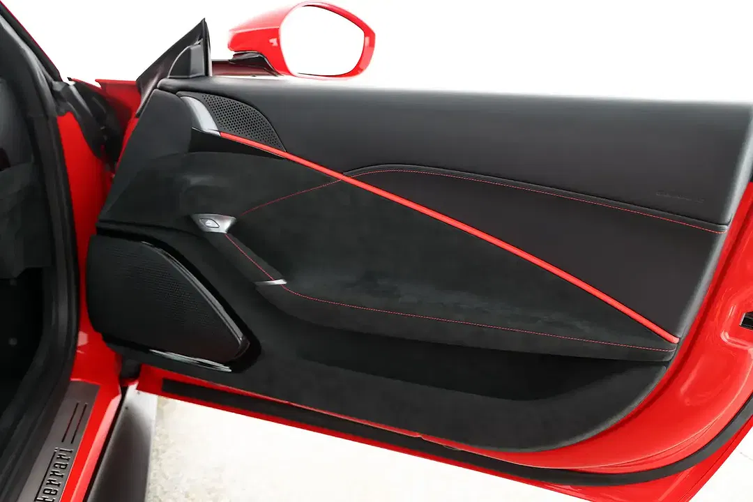 Ferrari Roma Spider - Thumbnail 14