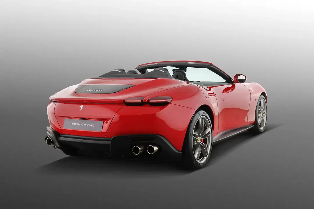 Ferrari Roma Spider - Thumbnail 3