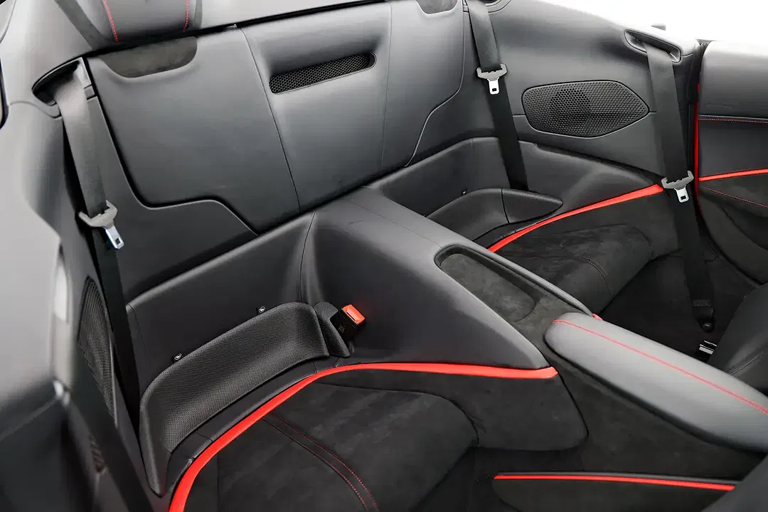 Ferrari Roma Spider - Thumbnail 8
