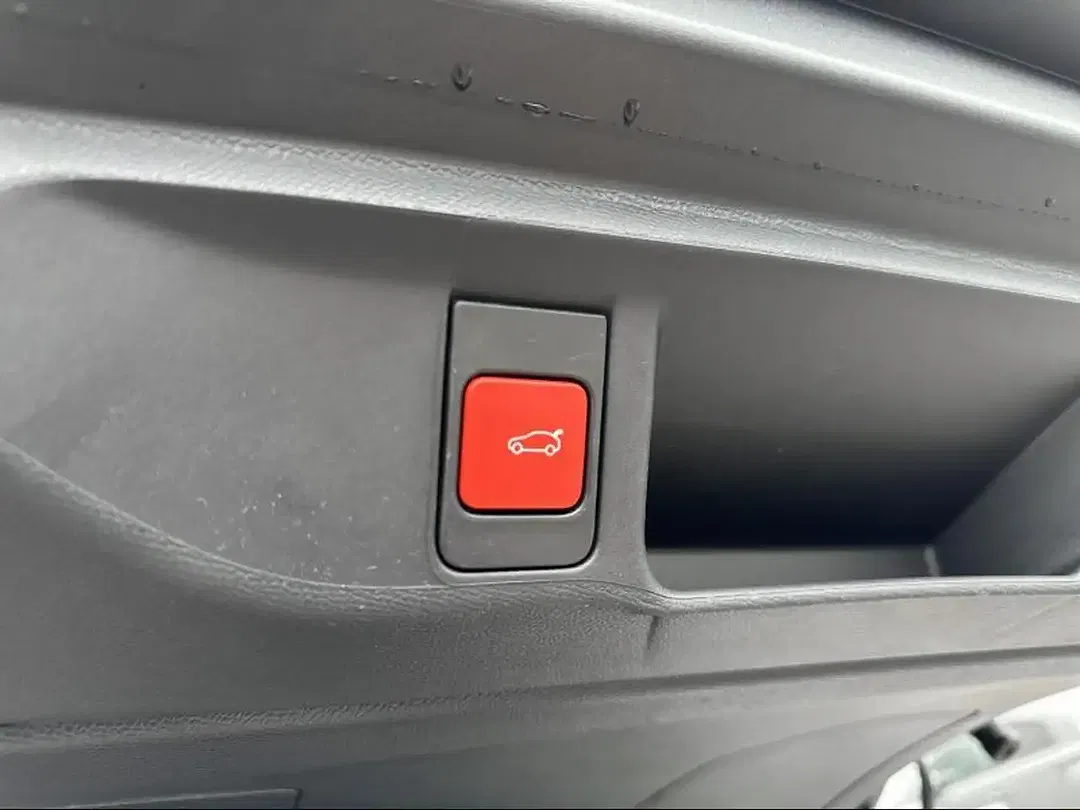 DS Automobiles DS 4 - Thumbnail 24