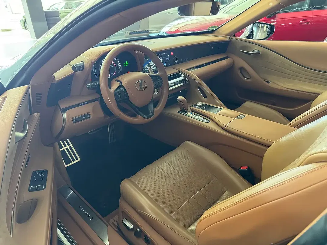 Lexus LC 500h Coupe - Thumbnail 10
