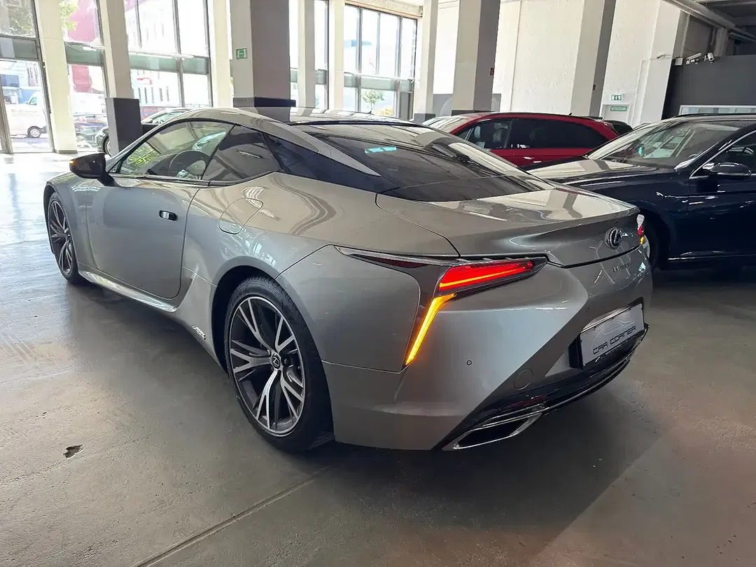 Lexus LC 500h Coupe - Thumbnail 3