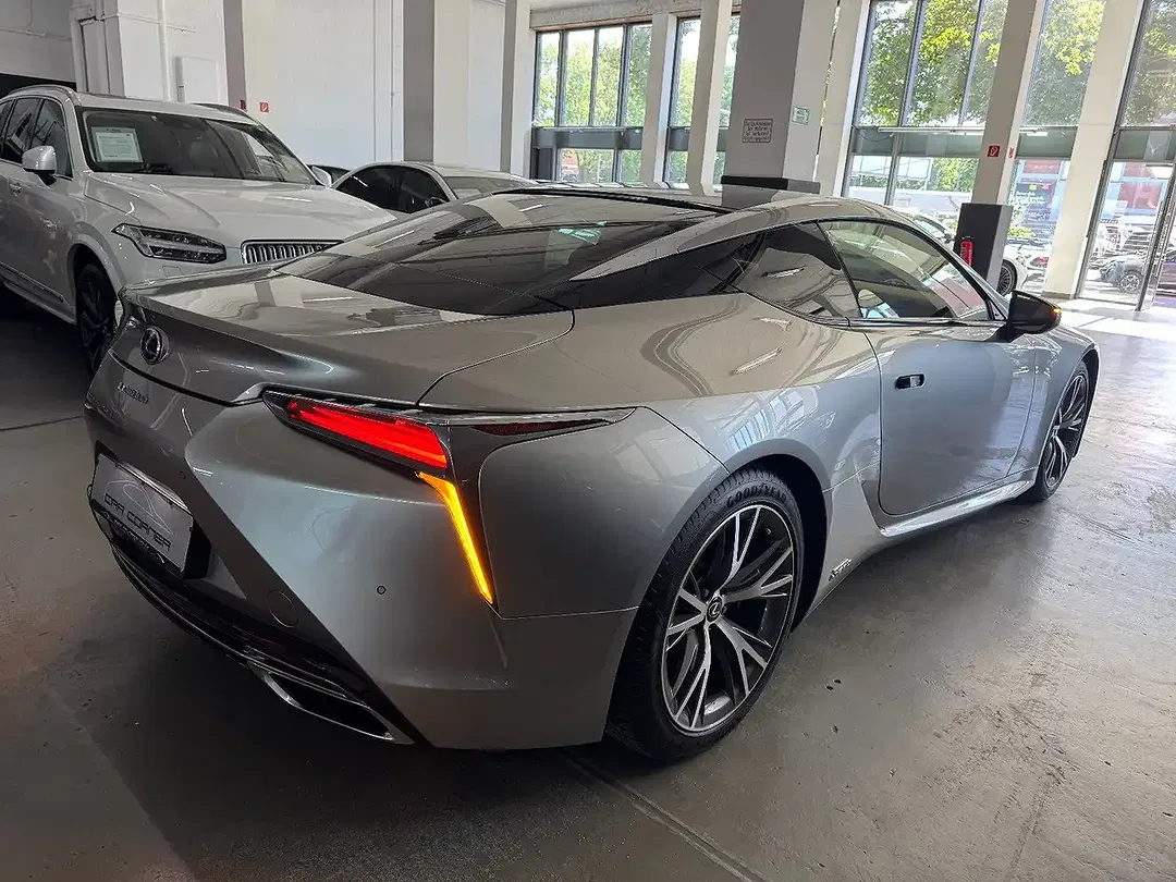 Lexus LC 500h Coupe - Thumbnail 5