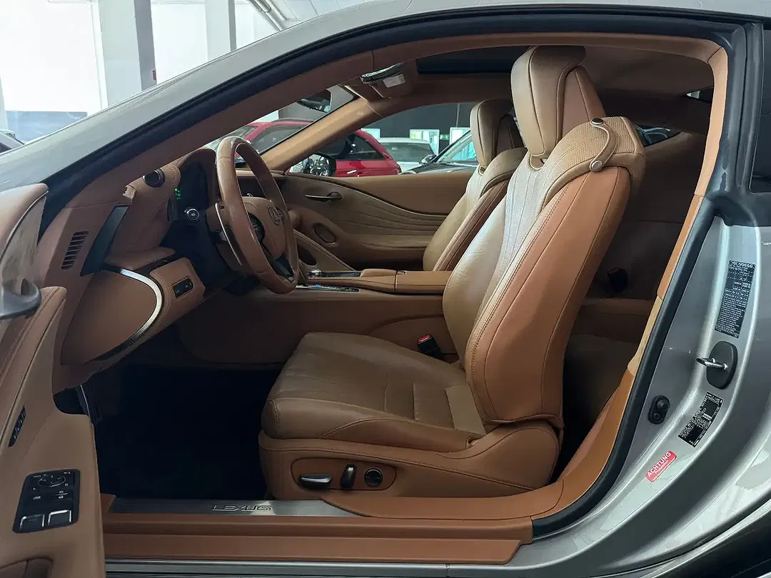 Lexus LC 500h Coupe - Thumbnail 9