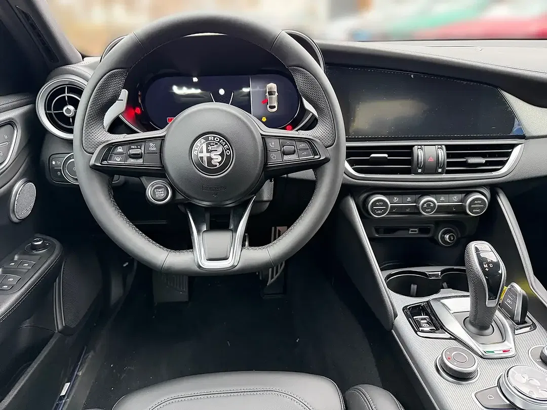 Alfa Romeo Giulia Veloce - Thumbnail 22