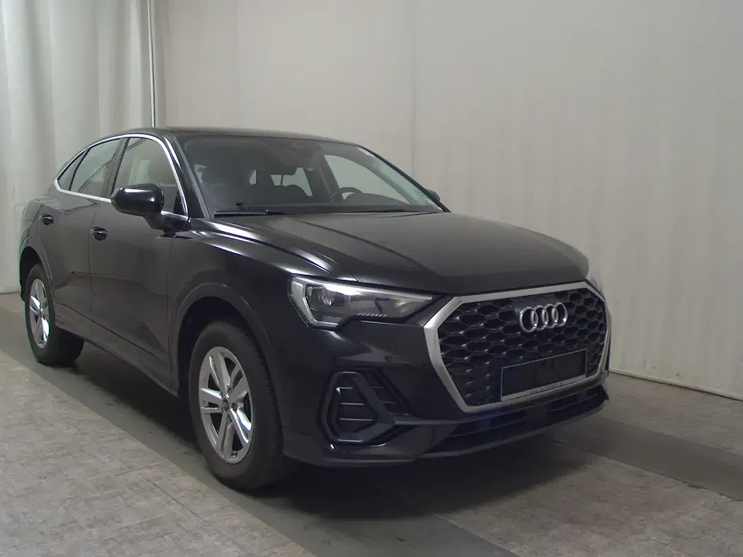 Audi Q3 45 TFSI e Sportback - Thumbnail 3