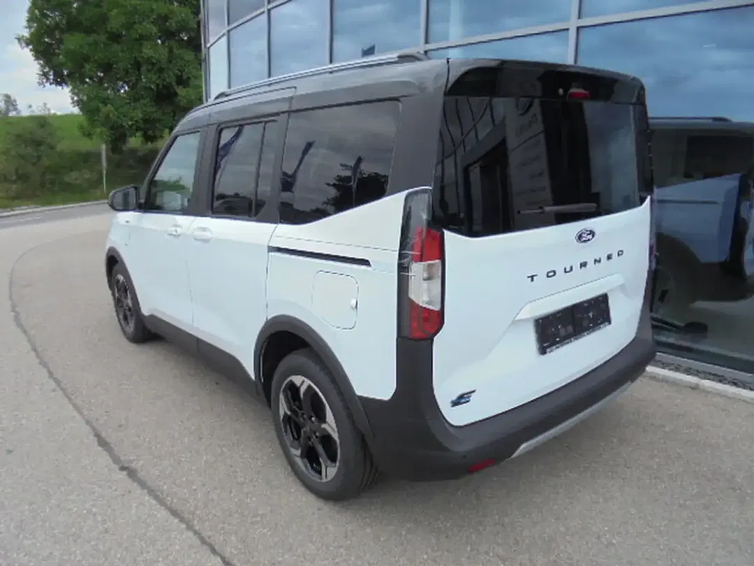 Ford Tourneo Courier - Thumbnail 4